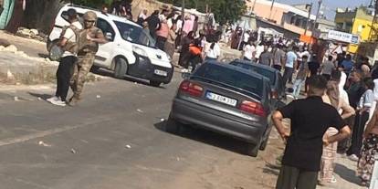 Çocukların kavgasına büyükler karışınca taşlı, sopalı kavga çıktı: 5 yaralı