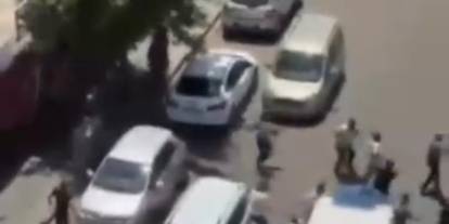 Siirt'te husumetli aileler sokakta karşılaşınca kavga çıkardı: 4 yaralı