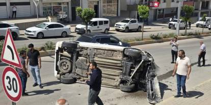 Şırnak’ta Hafif Ticari Araç Yan Yattı:2 Yaralı