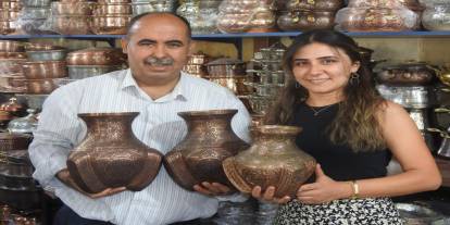 Bakırdan Yapılan Hitit Vazo Takımı otomobil fiyatına satılıyor