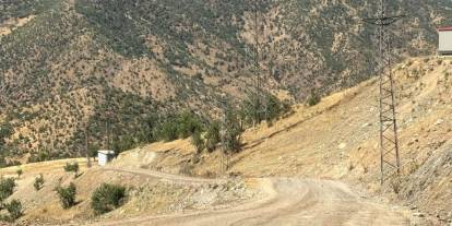 Şırnak'ta Köy Yollarına Asfalt Serimi Devam Ediyor