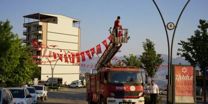 Şırnak Al Bayraklarla Donatıldı