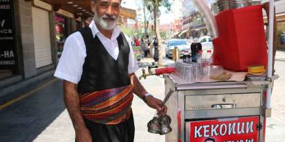 Diyarbakır’da Sıcaklara Çözüm Meyan Kökü Şerbeti