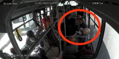 Siirt'te halk otobüsünde fenalaşan yolcu hastaneye yetiştirildi
