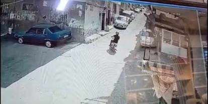 Sokakta silah zoruyla milyonlarca liralık gasp saniye saniye kameraya yansıdı