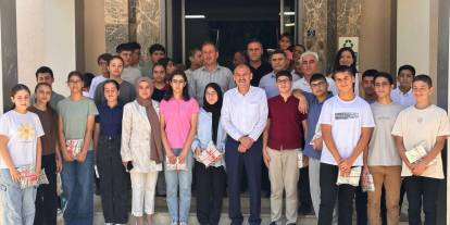 Müdür Çandıroğlu, LGS’de Başarılı Olan Öğrencilerle Bir Araya Geldi