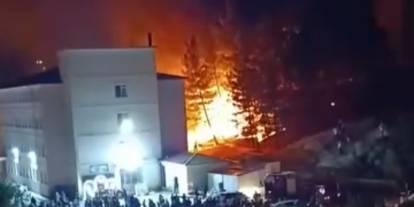 Siirt’te düğünde atılan havai fişek yangına neden oldu
