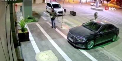 Dem Parti Belediye Binasına Taşlı Saldırı: O Anlar Kamerada