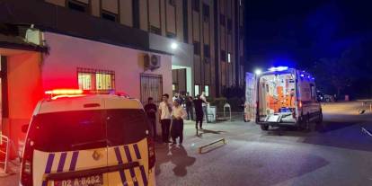 Alacak Verecek Kavgasında 3 Kişi Yaralandı