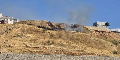 Şırnak'ta anız yangını: İtfaiye ekipleri kontrol altına aldı