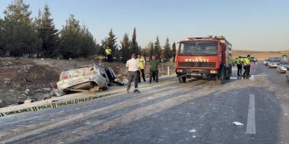 İki otomobilin çarpıştığı kazada 3 kişi öldü, 3 kişi yaralandı