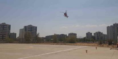Havuza Düşen Yaşlı Adam Ambulans Helikopterle Hastaneye Sevk Edildi
