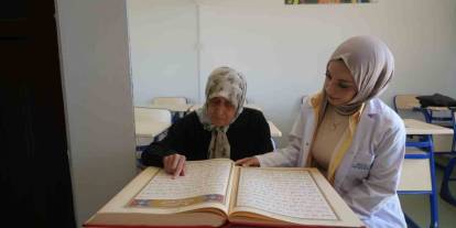 87 Yaşında Kur’an-ı Kerim Okumayı Öğrendi