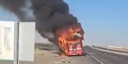 Şırnak'ta Araç Alev Alev Yandı