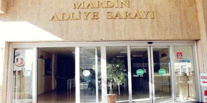 Mardin'de miras için babasını bomba ile öldürmek isteyen şahsın yargılanmasına başlandı