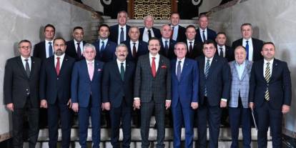 Van TSO Başkanı Takva Şırnak-Van Karayolunu konsey toplantısında gündeme getirdi