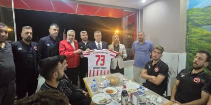 Başkan Mehmet Yarka’dan Şırnak Petrolspor’a Büyük Destek! Futbolcularla Moral Yemeğinde Buluştu