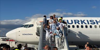 İsrail'in saldırarak alıkoyduğu 137 kişi Türkiye'ye getirildi