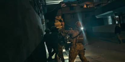 Aylardır takip edilen uyuşturucu satıcılarına darbe: 23 kişi yakalandı