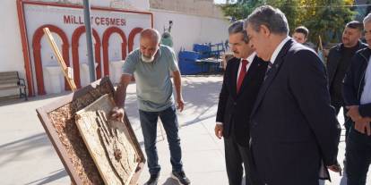 Vali Ekici ve Başkan Yarka, Şırnaklı Ressam Sidar'ın Sergisini Ziyaret Etti