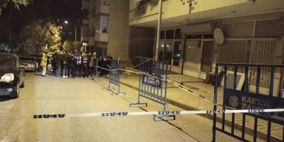 4 Katlı Binanın Kolonları Çatladı! Bina Boşaltıldı