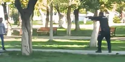 Siirt'te engelli genç bıçakla vatandaşlara saldırdı