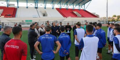 Şırnak Emniyet Müdürü Sazak, maç öncesi Şırnak Petrolspor’u ziyaret etti