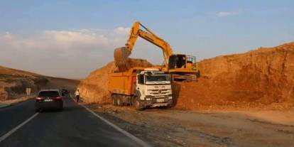 Cizre Silopi yolunda çalışmalar devam ediyor