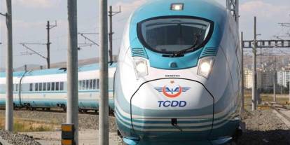 Bakan Uraloğlu'ndan Öğretmenlere Ulaşım Desteği: Yüzde 50 İndirimli Olacak