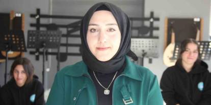 Şırnak'ta Hayallerin Peşinden Giden Öğretmen: Babasının Vasiyetini Gerçekleştirdi