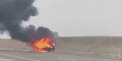 Diyarbakır’da Seyir Halindeki Otomobil Alev Topuna Döndü