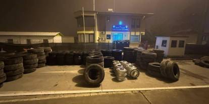 İki milyonluk kaçak lastik operasyonunda 2 kişi gözaltına alındı