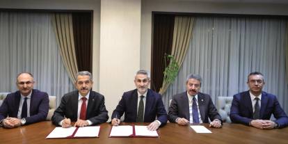 Şırnak’ta Gençlere Büyük Yatırım: 1000 Kişilik Yurt ve Yarı Olimpik Havuz İçin İmza Töreni