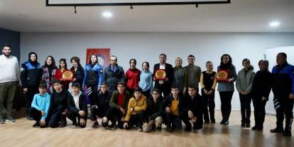 Şırnak’ta 21 Okulun Katılımıyla Ödüllü Bilgi Yarışması Düzenlendi