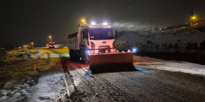 Şırnak’ta Kar Alarmı: Belediye Ekipleri Gece Boyunca Sahada