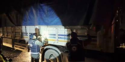 Bitlis’te tırda gizlenmiş halde 31 kaçak göçmen ve bir organizatör yakalandı