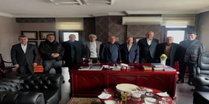 Ankara Cizreliler Derneği’nden Eski Devlet Bakanı Mehmet Salih Yıldırım’a Ziyaret