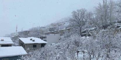 Şırnak Beyaza Büründü, Kar Kalınlığı 1 Metreyi Geçti