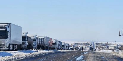 Uluslararası İpek Yolu Saatlerdir Kapalı! Araç Kuyruğu 20 Kilometreye Ulaştı