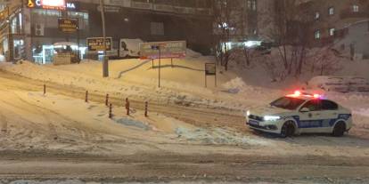 Şırnak’ta bir cadde trafiğe kapatıldı