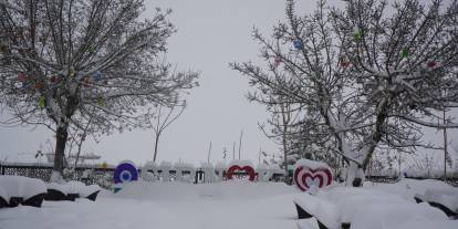 Şırnak’ta Araçlar Kara Gömüldü