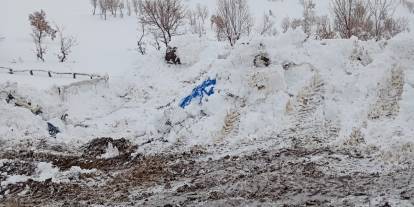 Şırnak’ta 30 kişinin kaldığı göçer ailelerin çadırları çöktü