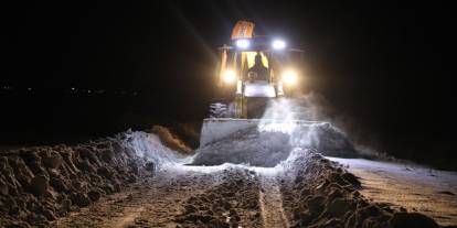 Van’da kardan dolayı kapanan 625 yoldan 469’u açıldı