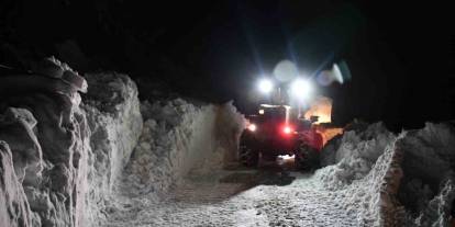 Beytüşşebap’ta Kar Kalınlığı 2 Metreyi Buldu