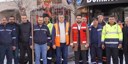 Şırnak’ta Kaldırımlar Kardan Temizleniyor