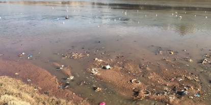 Vatandaş ve Yetkililer Elele Dicle Nehri Kıyısı Çöplüğe Döndürüldü