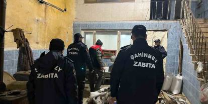 Gaziantep’te Bin 300 Kilo Sağlıksız Sakatat Ele Geçirildi, İş Yeri Kapatıldı