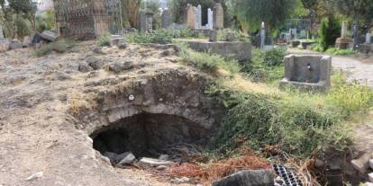 Cizre'de tarihi medrese definecilerin hedefi haline geldi