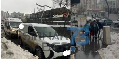 Şırnak’ta Hatalı Park Krizi: Ambulans Sokağa Giremedi, Hasta Sedye ile Taşındı