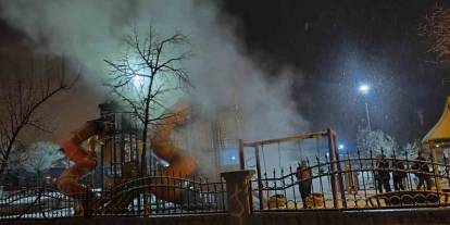 Van’da yanıcı madde dökerek çocuk parkını ateşe verdiler